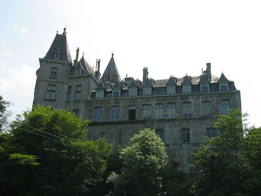 06 Arrive  Durbuy.JPG